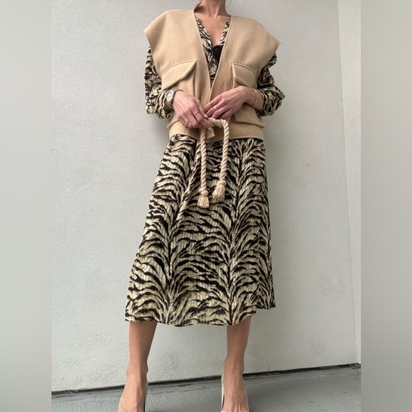 BA&SH Imany Zebra print long sleeve maxi dress - Picture 4 of 8